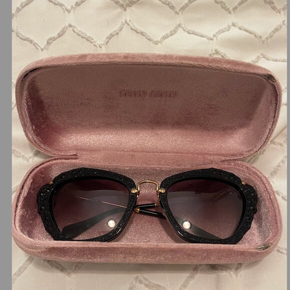 Miu Miu Cat-Eye Gradient sunglasses with glitter details - Picture 7 of 7